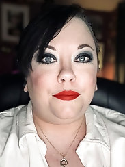 Thick chicks are getting nude on pix