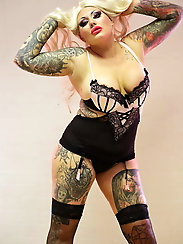 Big udders SSBBW MrsApple roped