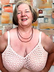 VelumptiousVero  g-string  WetandCreamy