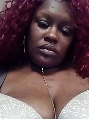 Hairy thick mom is spreading her legs