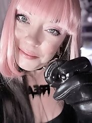 A gorgeous chubby woman plays with her tits and pussy