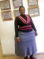 Chubby whore demonstrates her tricks