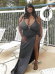 Nasty M-I-L-F seems exposed